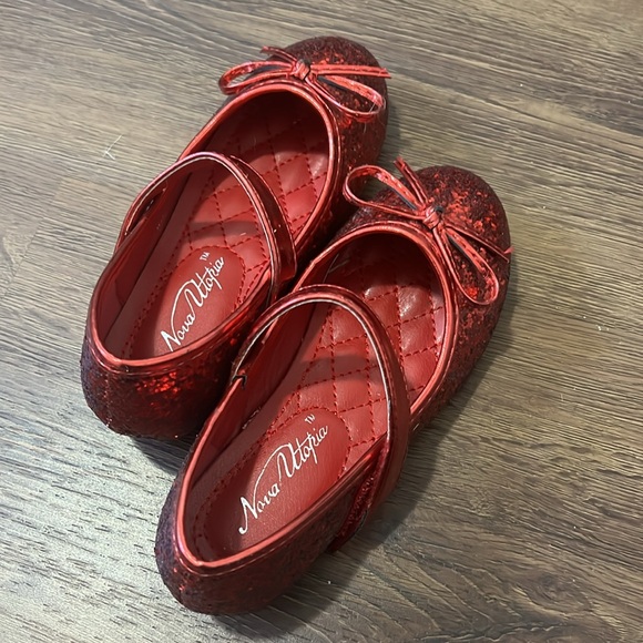 Red Slippers - Picture 3 of 3